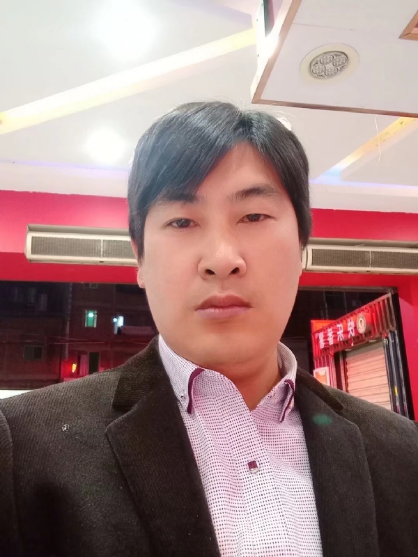 奔跑的第二张照片--浦城征婚网