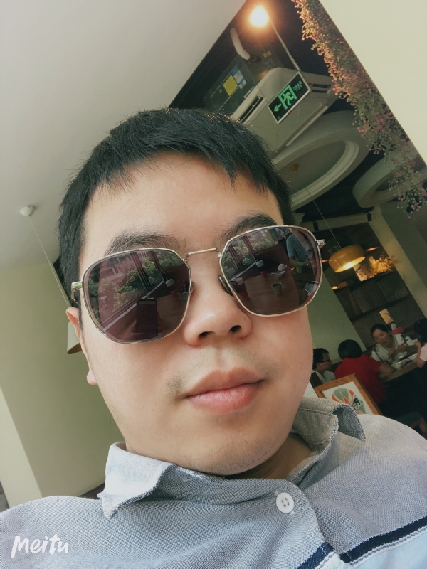 月台等路人的第一张照片--浦城征婚网