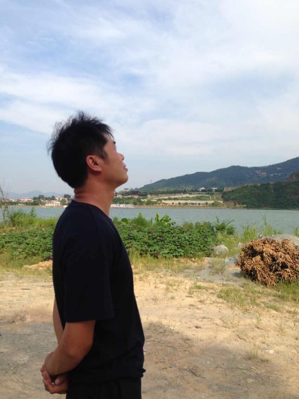 雾里看花的第一张照片--浦城征婚网