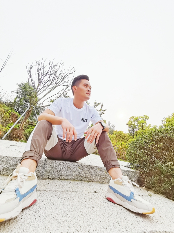 一个人，干净利落的第一张照片--浦城征婚网