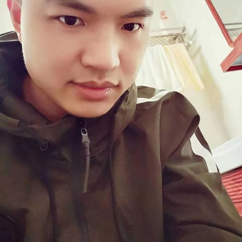 高大上的宅男的第二张照片--浦城征婚网