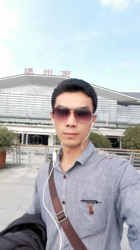 错把真心喂了狗的第三张照片--浦城征婚网