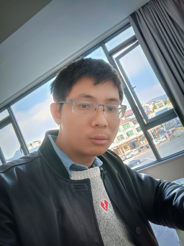 也许只是缺少一个拥抱的第二张照片--浦城征婚网