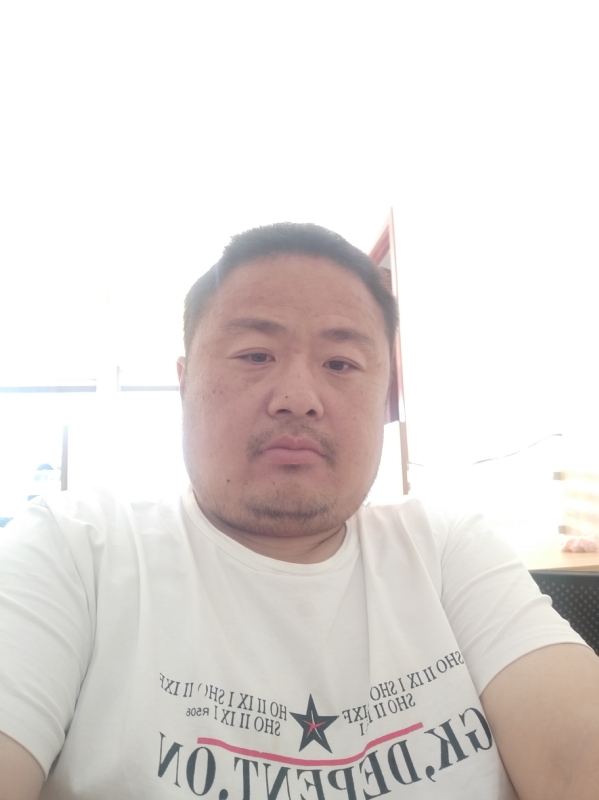 流星隐爱的第三张照片--浦城征婚网