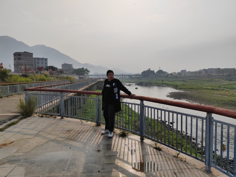 笑看蓝天的第一张照片--浦城征婚网